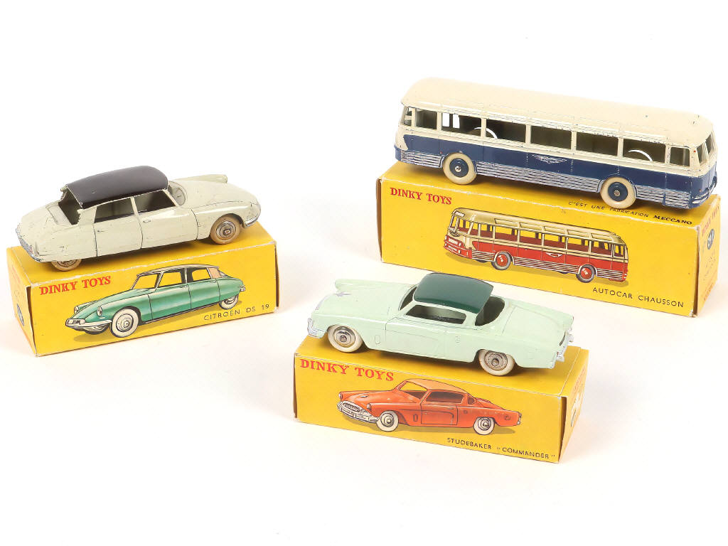 Lot 348 - DINKY TOYS (FRANCE) (3)