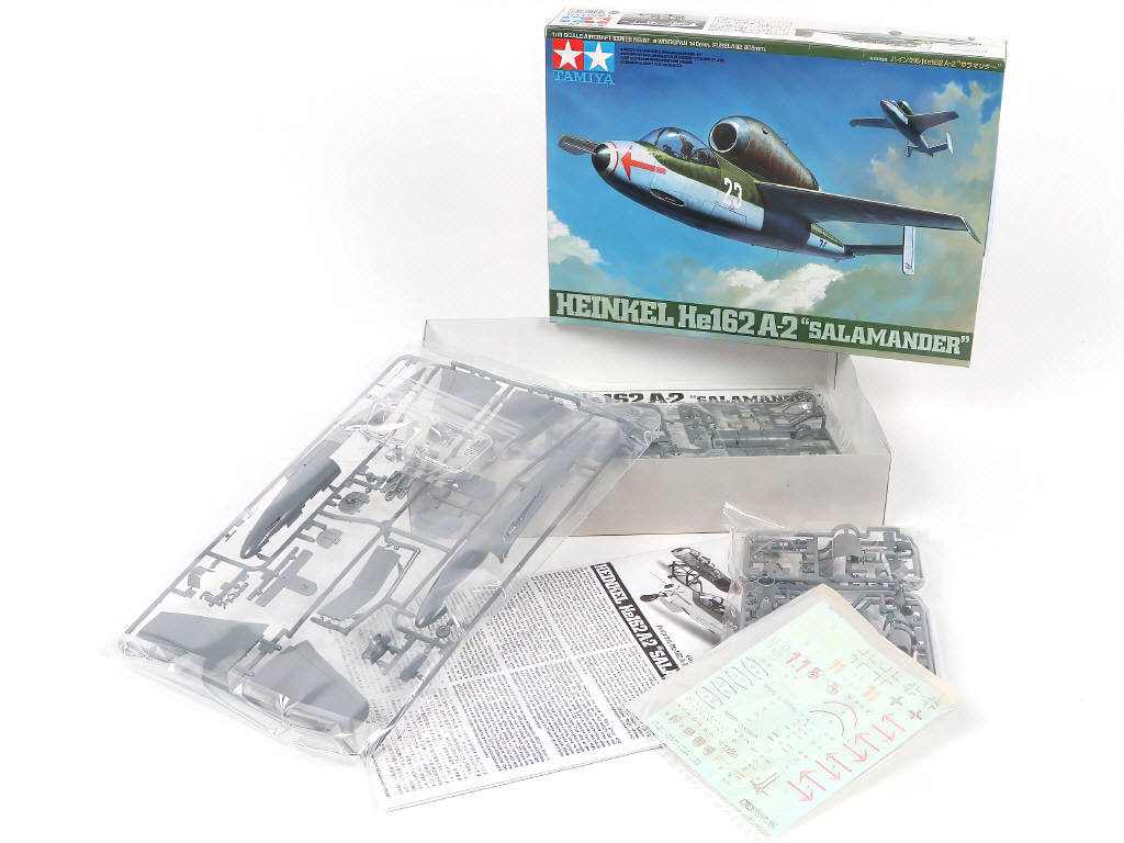 Lot 12 - TAMIYA (JAPON) (8)
