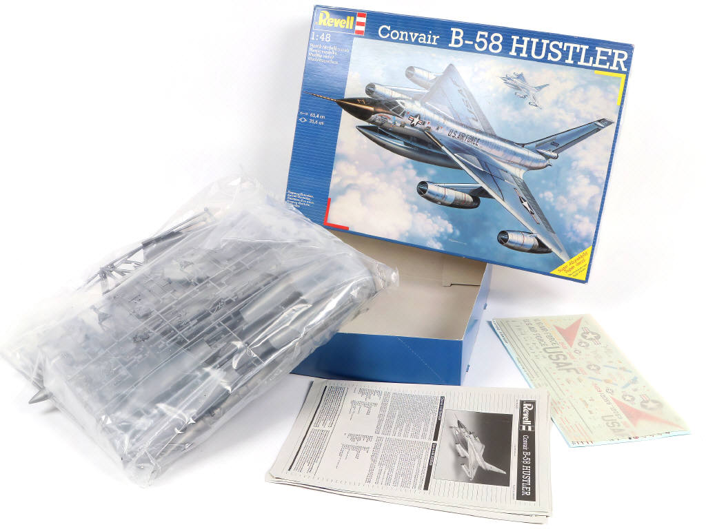 Lot 8 - REVELL (ALLEMAGNE) (4)