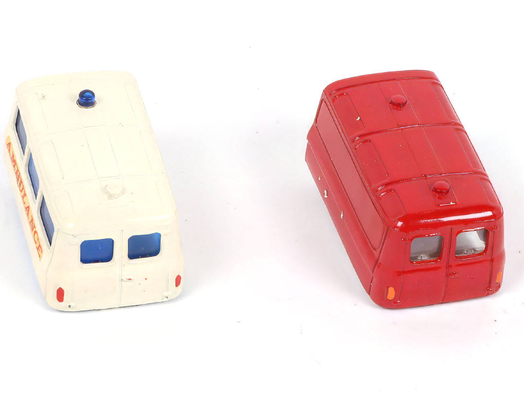 Lot 255 - CORGI TOYS (GB) (1)