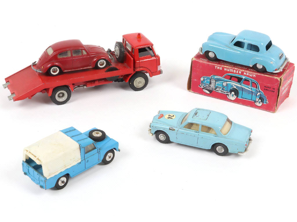 Lot 60 - DIVERS (5)
