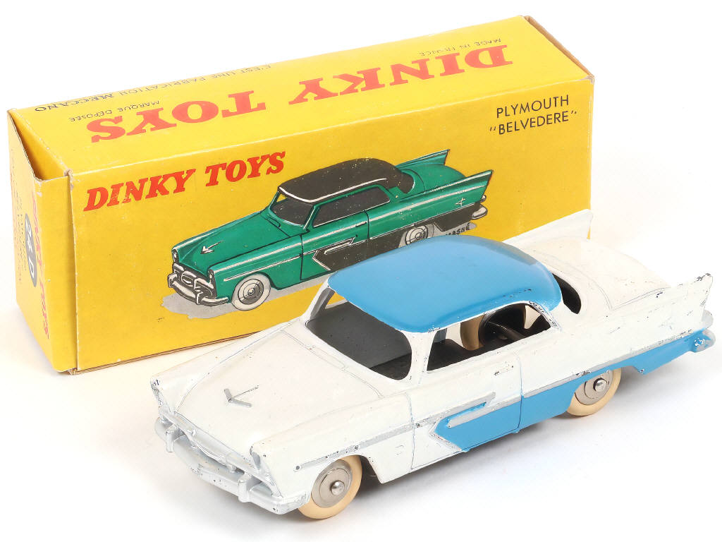 Lot 285 - DINKY TOYS (FRANCE) (1)