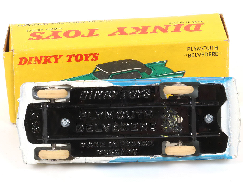 Lot 285 - DINKY TOYS (FRANCE) (1)