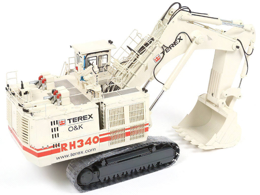 Lot 15 - BRAMI SCALEMODELS (1)
