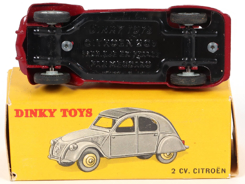 Lot 294 - DINKY TOYS (FRANCE) (1)
