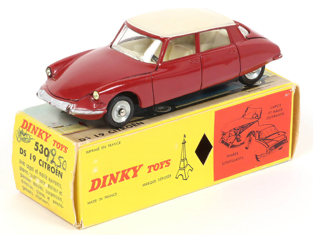 Lot 331 - DINKY TOYS (FRANCE) (1)