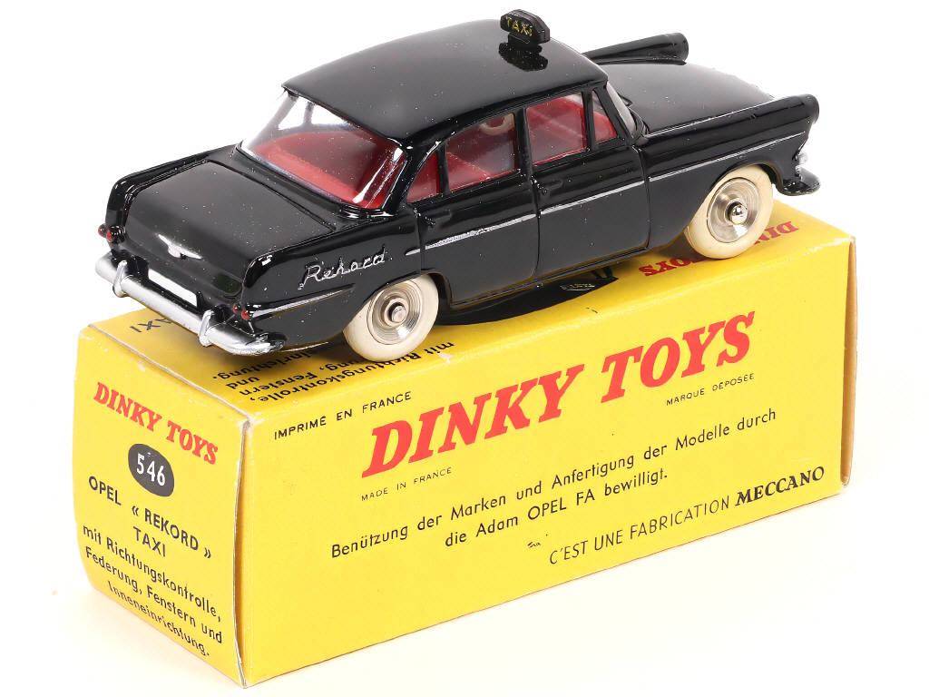 Lot 325 - DINKY TOYS (FRANCE) (1)