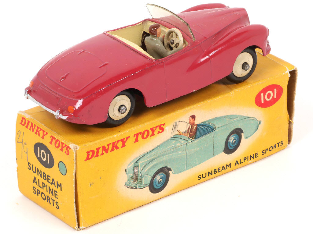 Lot 174 - DINKY TOYS (GB) (1)