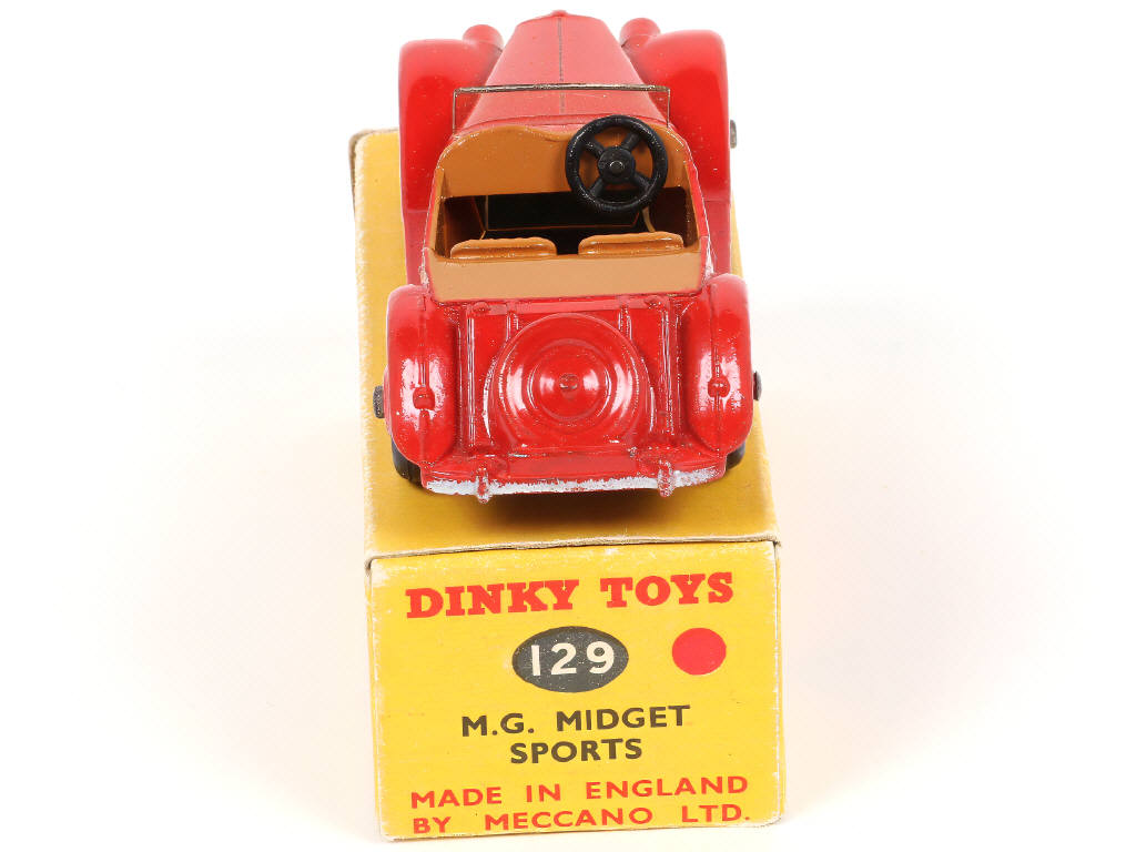 Lot 181 - DINKY TOYS (GB) (1)
