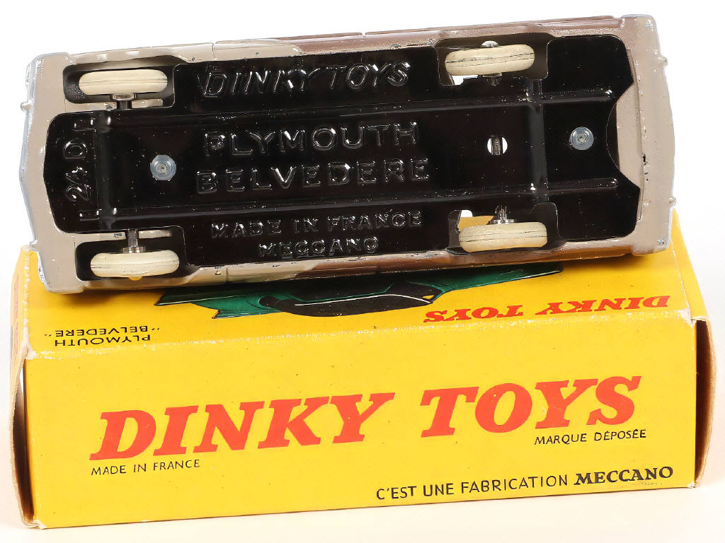 Lot 284 - DINKY TOYS (FRANCE) (1)