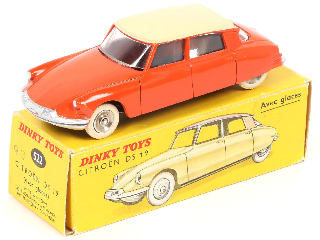 Lot 306 - DINKY TOYS (FRANCE) (1)