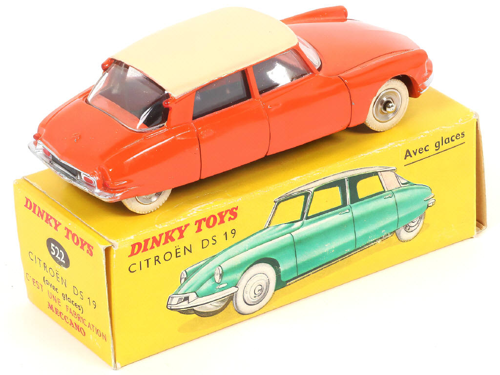 Lot 306 - DINKY TOYS (FRANCE) (1)