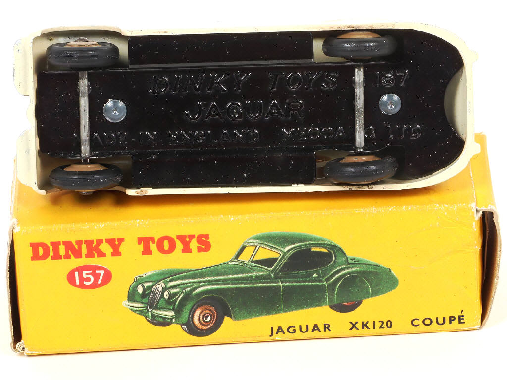 Lot 187 - DINKY TOYS (GB) (1)