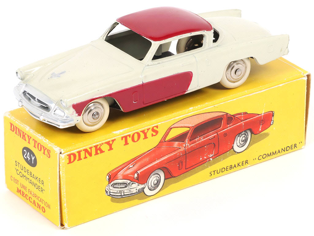 Lot 299 - DINKY TOYS (FRANCE) (1)
