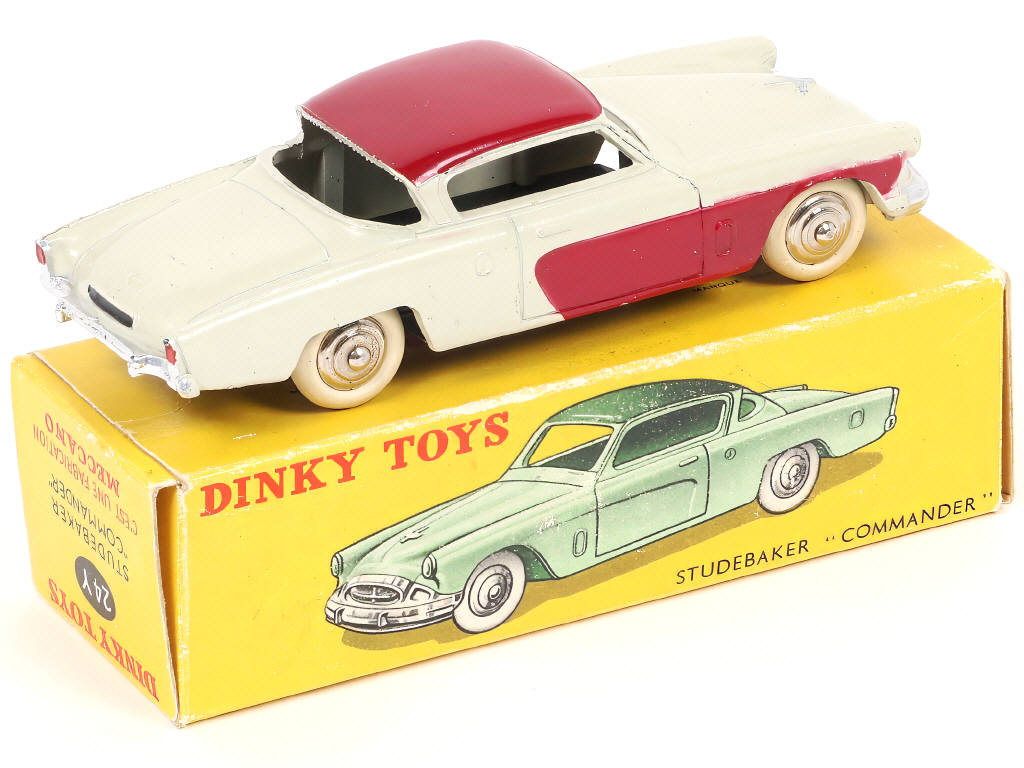 Lot 299 - DINKY TOYS (FRANCE) (1)