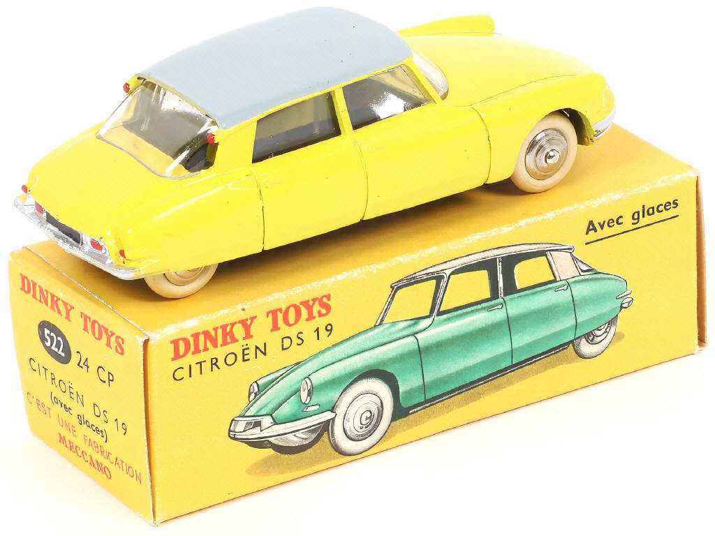 Lot 282 - DINKY TOYS (FRANCE) (1)