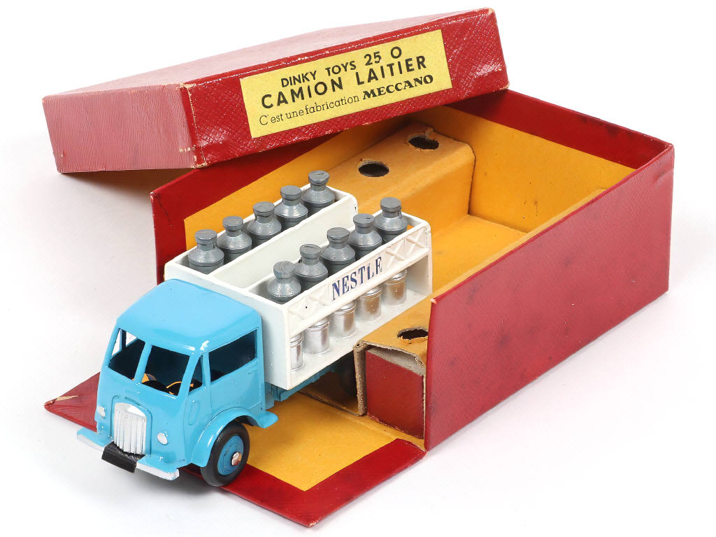 Lot 359 - DINKY TOYS (FRANCE) (1)