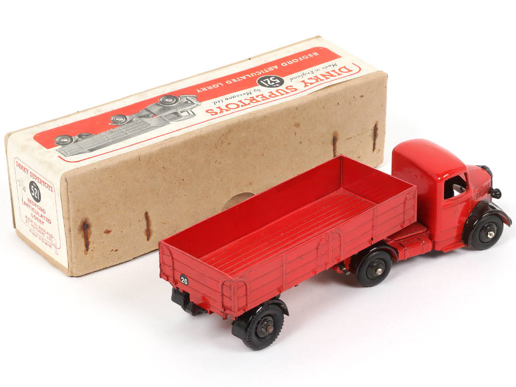 Lot 214 - DINKY TOYS (GB) (1)