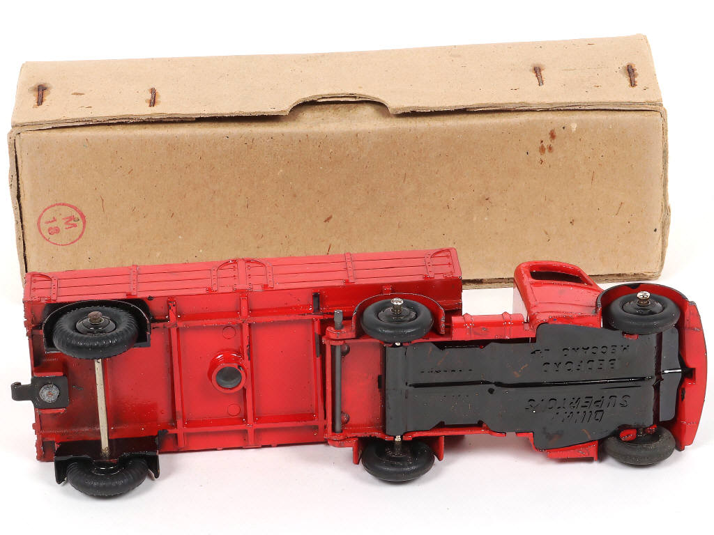 Lot 214 - DINKY TOYS (GB) (1)