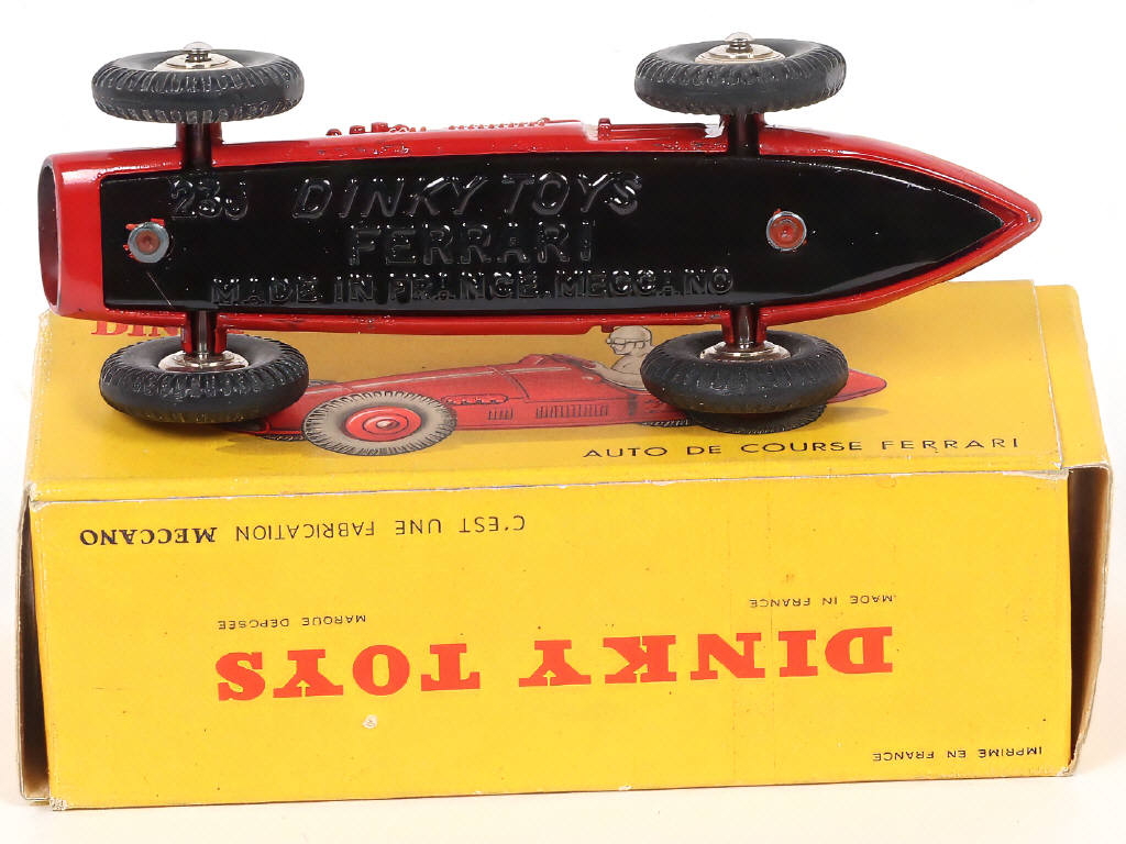 Lot 279 - DINKY TOYS (FRANCE) (1)