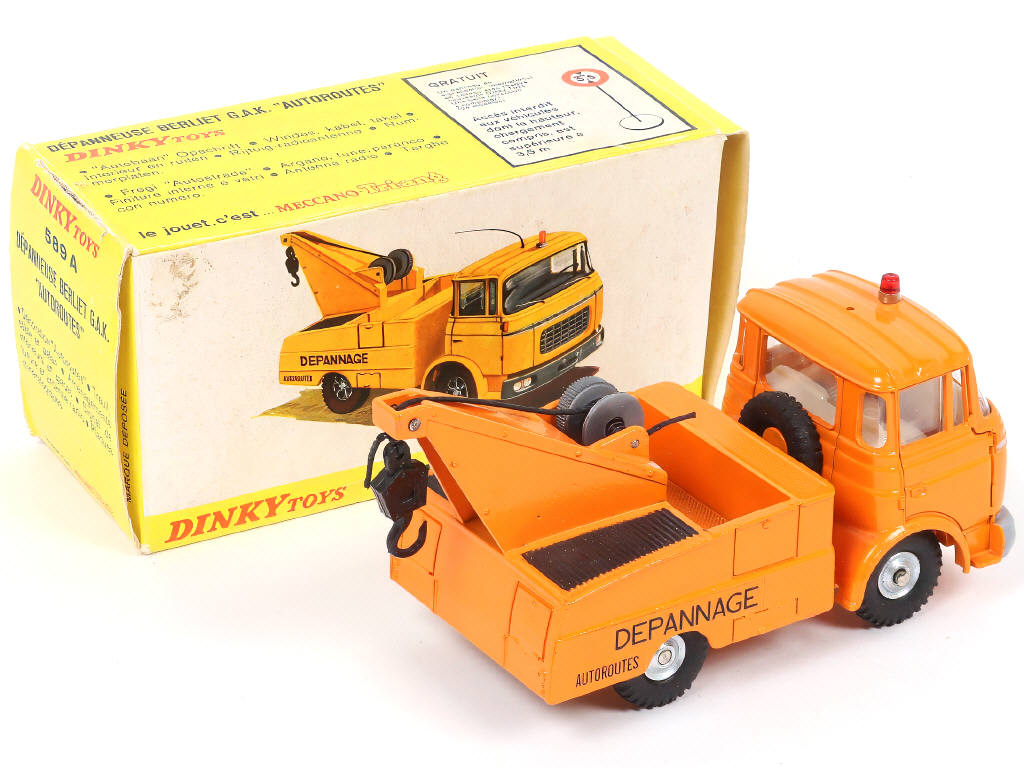 Lot 360 - DINKY TOYS (FRANCE) (1)