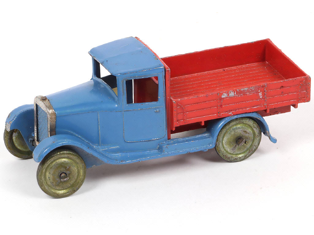 Lot 159 - DINKY TOYS (GB) (1)