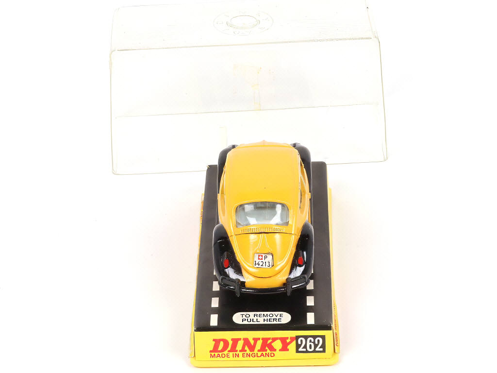 Lot 203 - DINKY TOYS (GB) (1)