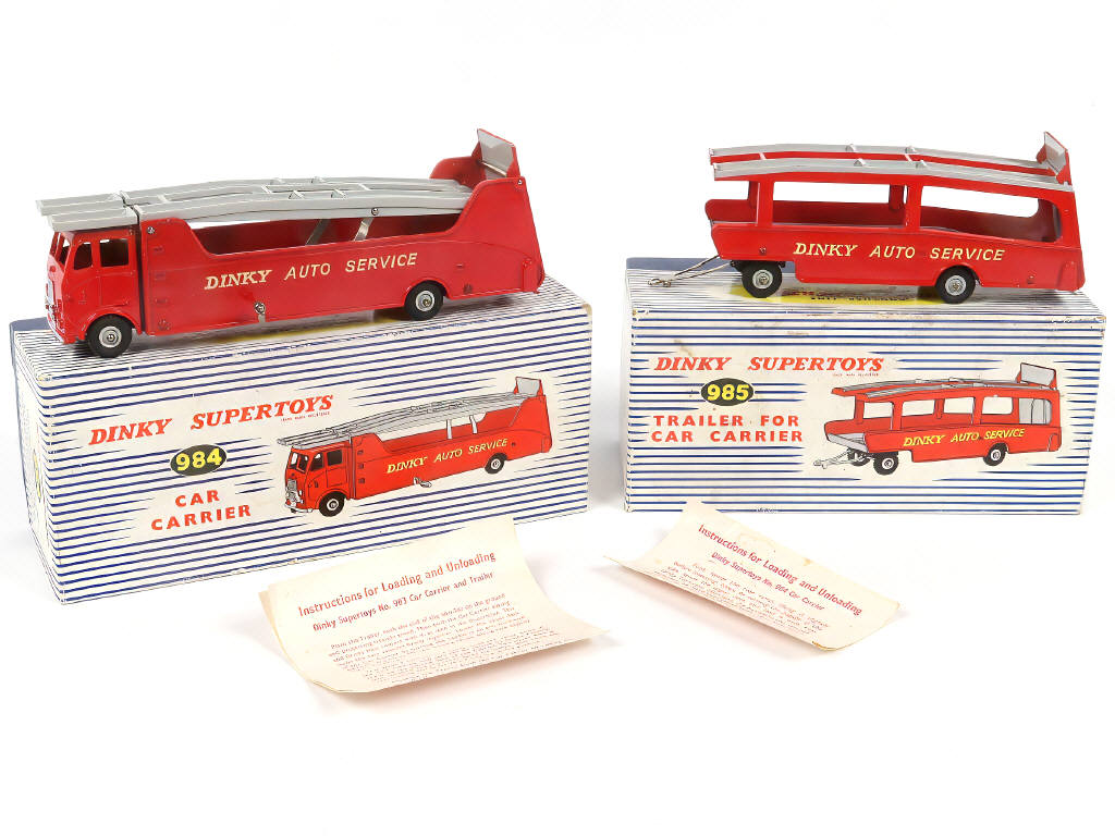 Lot 225 - DINKY TOYS (GB) (3)
