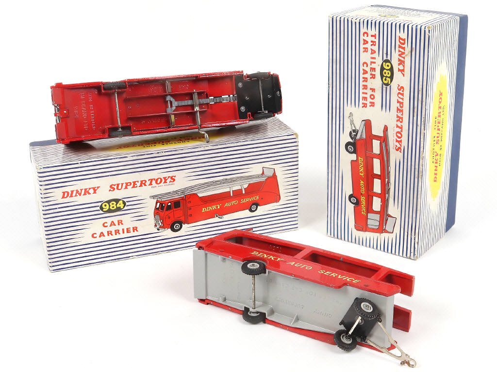 Lot 225 - DINKY TOYS (GB) (3)