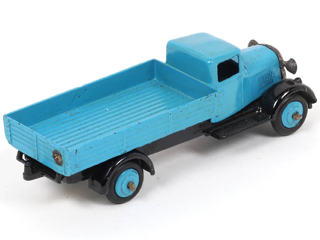 Lot 172 - DINKY TOYS (GB) (1)