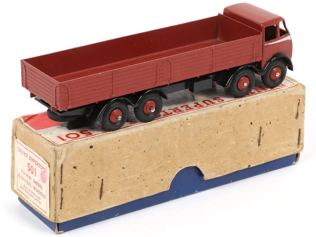 Lot 211 - DINKY TOYS (GB) (1)