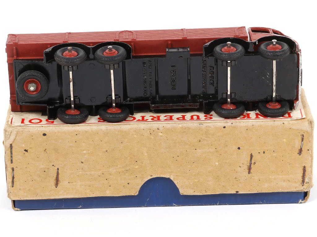 Lot 211 - DINKY TOYS (GB) (1)