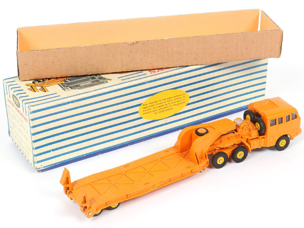 Lot 364 - DINKY TOYS (FRANCE) (1)
