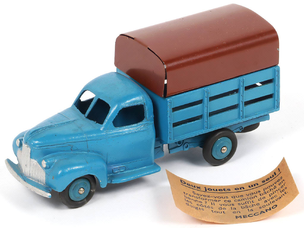 Lot 348 - DINKY TOYS (FRANCE) (1)