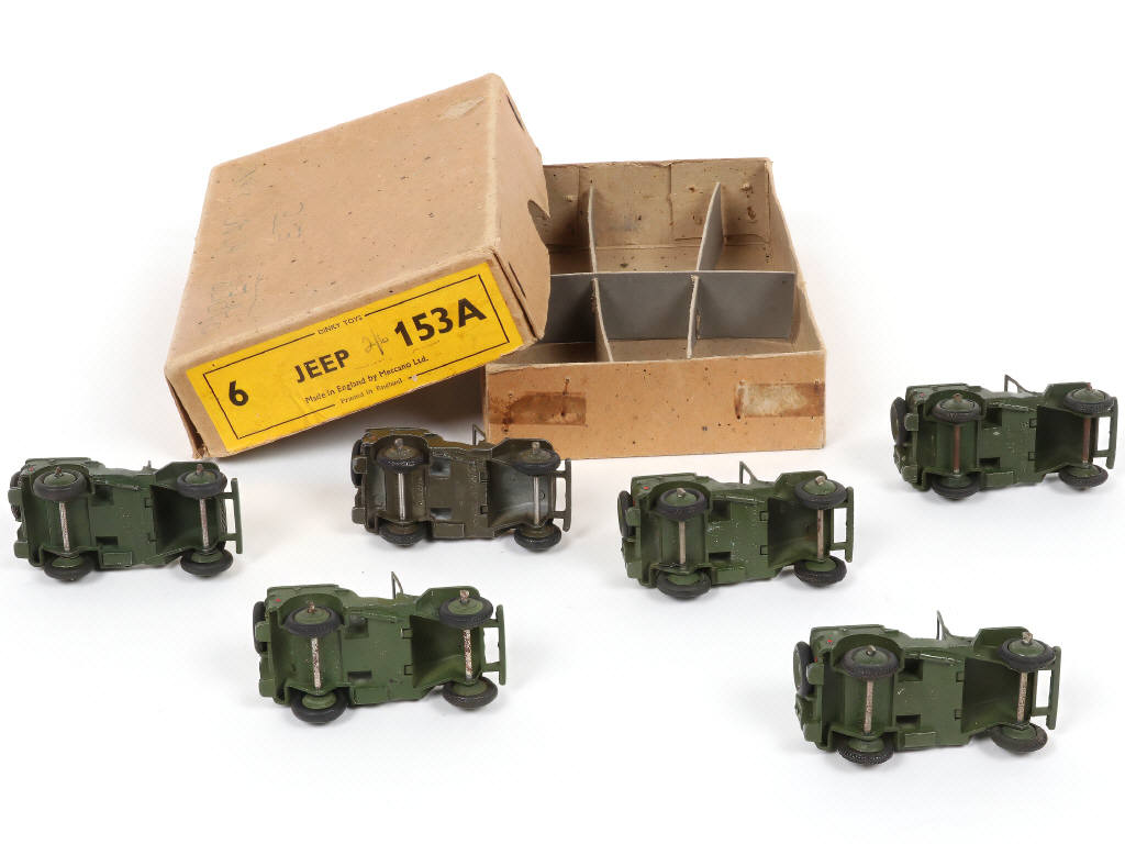 Lot 157 - DINKY TOYS (GB) (1)