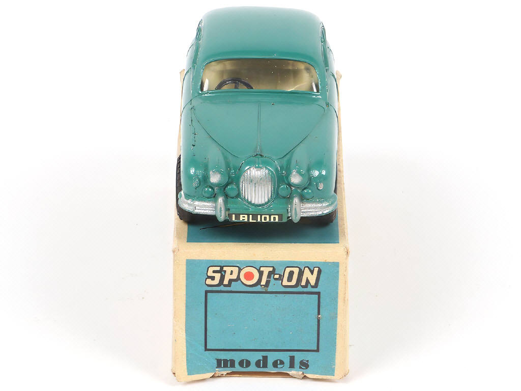 Lot 84 - SPOT-ON (GB) (1)