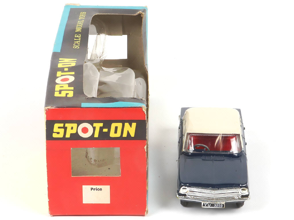 Lot 100 - SPOT-ON (GB) (1)