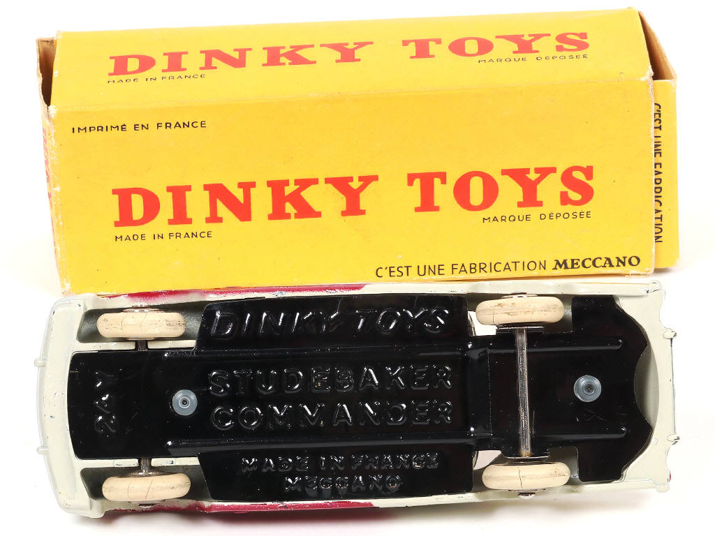 Lot 301 - DINKY TOYS (FRANCE) (1)