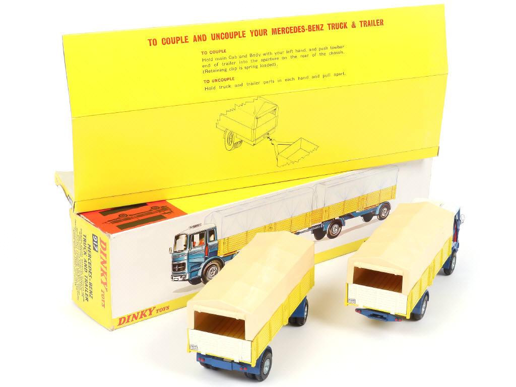 Lot 234 - DINKY TOYS (GB) (1)
