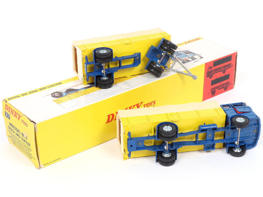 Lot 234 - DINKY TOYS (GB) (1)