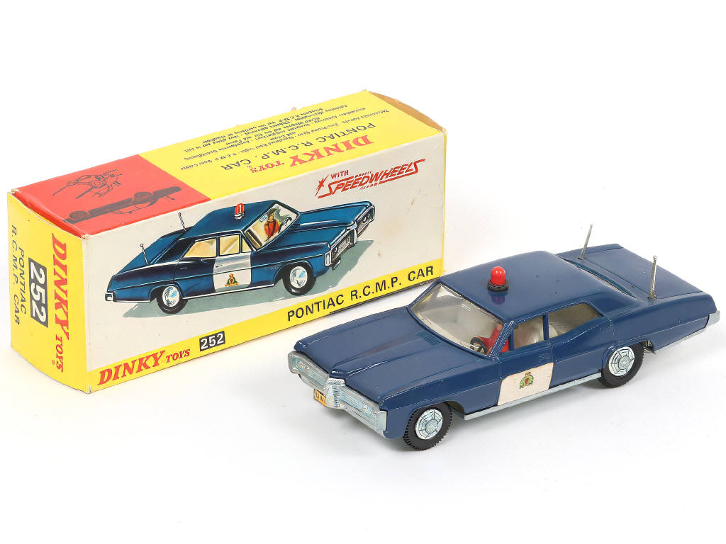 Lot 201 - DINKY TOYS (GB) (1)