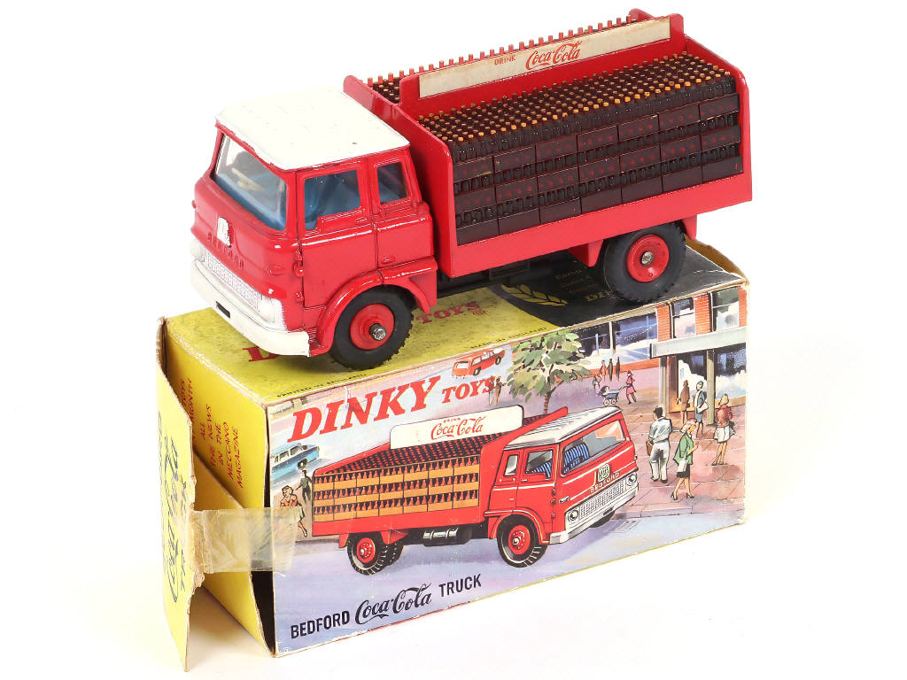 Lot 233 - DINKY TOYS (GB) (1)