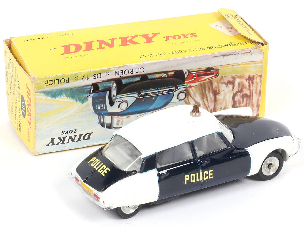 Lot 324 - DINKY TOYS (FRANCE) (1)