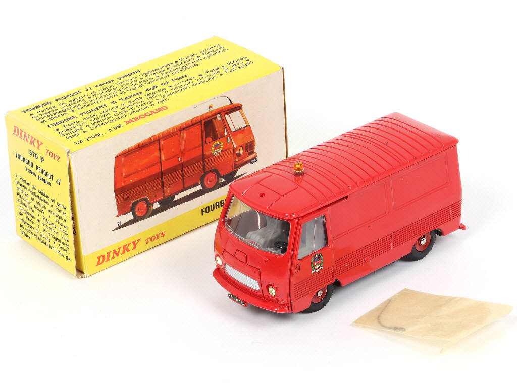 Lot 357 - DINKY TOYS (FRANCE) (1)