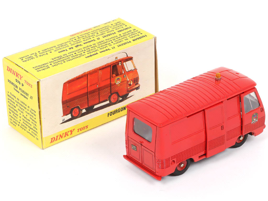 Lot 357 - DINKY TOYS (FRANCE) (1)