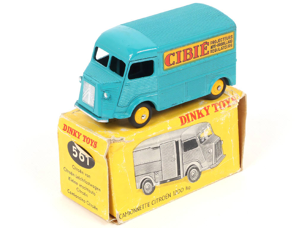Lot 356 - DINKY TOYS (FRANCE) (1)