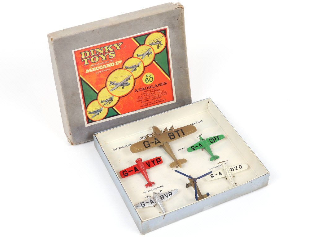Lot 248 - DINKY TOYS (GB) (1)