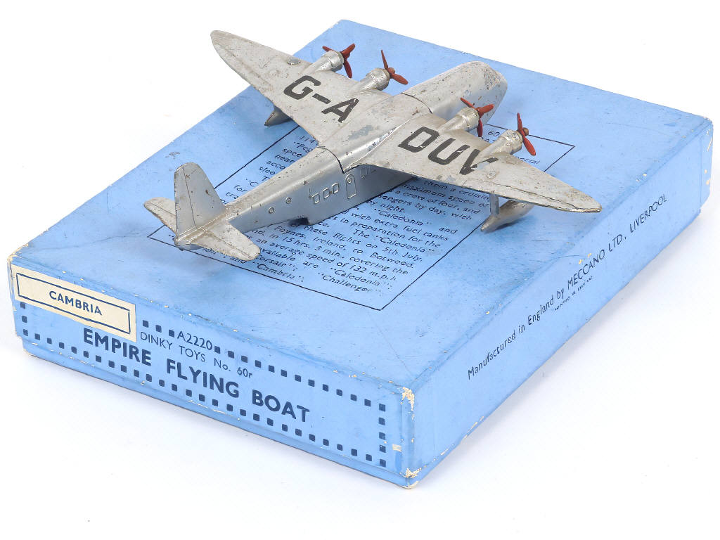 Lot 240 - DINKY TOYS (GB) (1)
