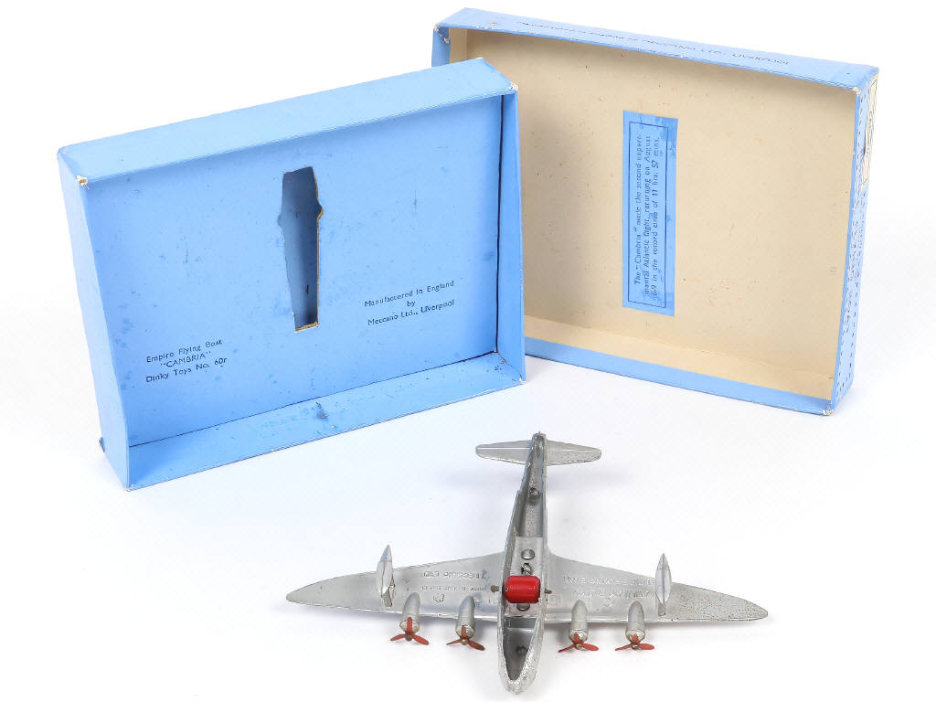 Lot 240 - DINKY TOYS (GB) (1)