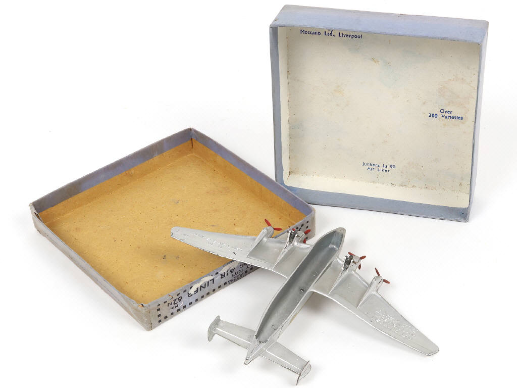 Lot 246 - DINKY TOYS (GB) (1)